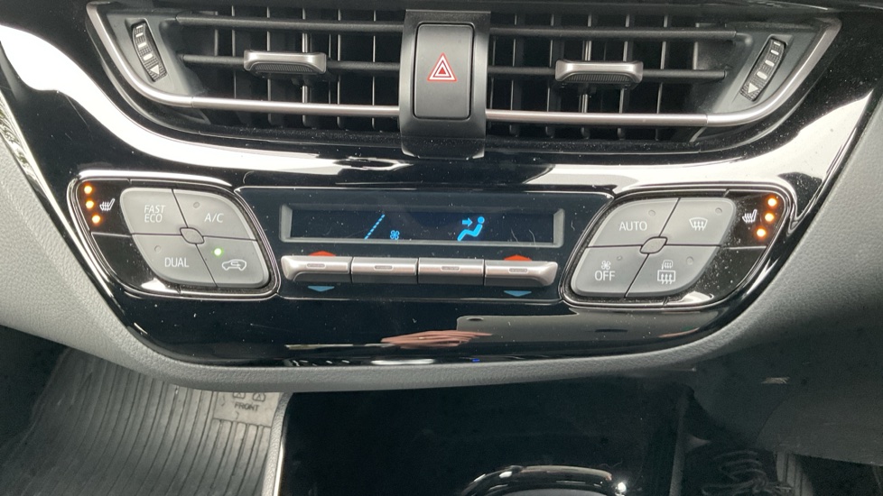 Toyota C-HR 1.8 Hybrid Design 5dr CVT Hybrid Hatchback - Image 23