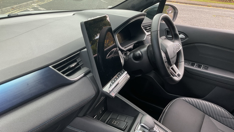 Renault Symbioz 1.6 E-Tech FHEV 145 Techno Esprit Alpine 5dr Auto Hybrid Estate - Image 9