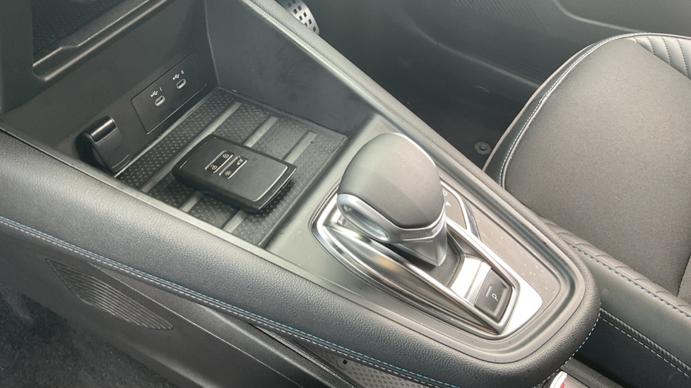 Renault Symbioz 1.6 E-Tech FHEV 145 Techno Esprit Alpine 5dr Auto Hybrid Estate - Image 13