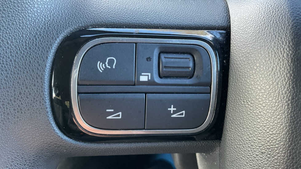 Citroen C3 1.2 PureTech 83 Feel 5dr Petrol Hatchback - Image 21