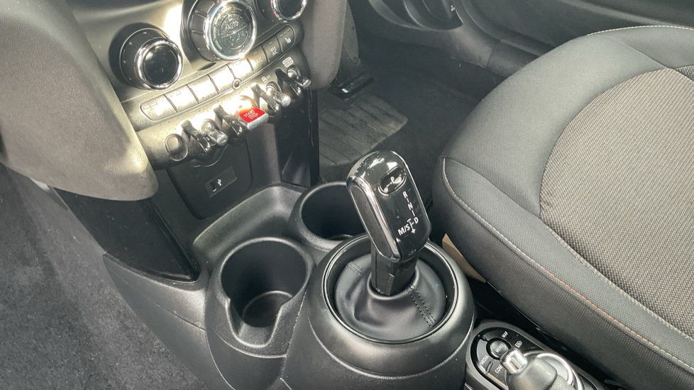 MINI Cooper 1.5 C Classic 3dr Auto Petrol Hatchback - Image 13