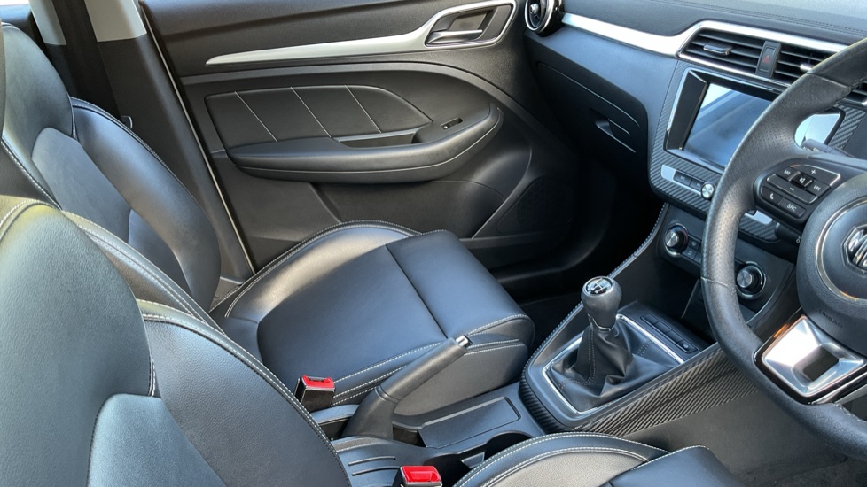 MG ZS 1.5 VTi-TECH Exclusive 5dr Petrol Hatchback - Image 14