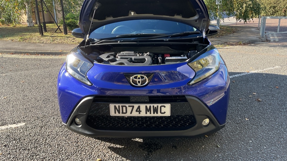 Toyota Aygo X 1.0 VVT-i Edge 5dr Petrol Hatchback - Image 8