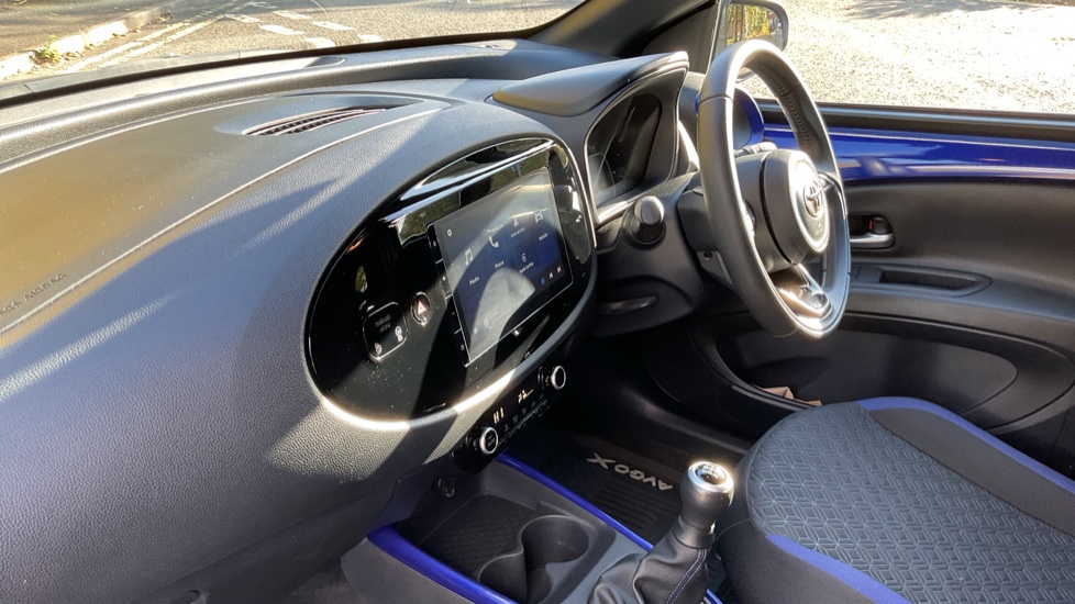 Toyota Aygo X 1.0 VVT-i Edge 5dr Petrol Hatchback - Image 9