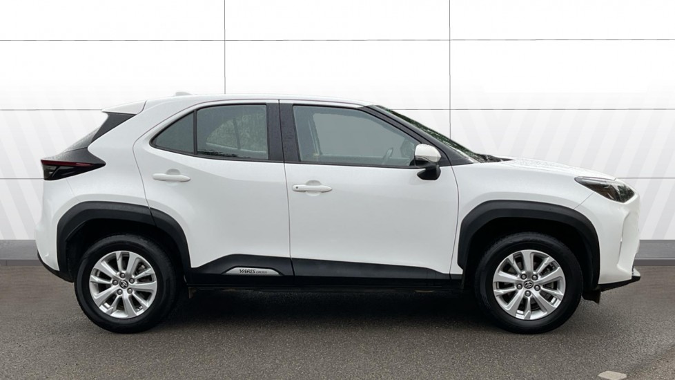 Toyota Yaris Cross 1.5 Hybrid Icon 5dr CVT Hybrid Estate - Image 5