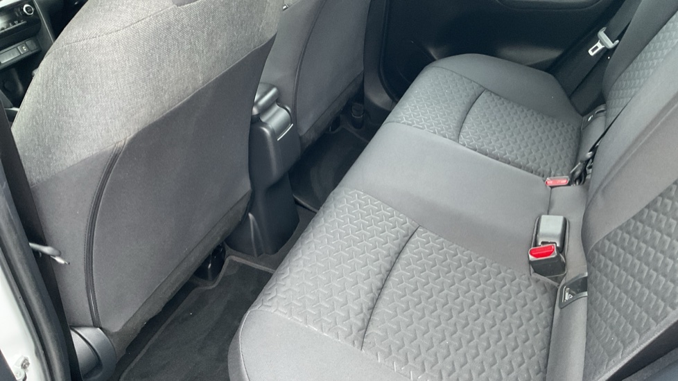 Toyota Yaris Cross 1.5 Hybrid Icon 5dr CVT Hybrid Estate - Image 16