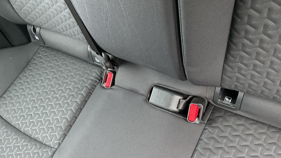 Toyota Yaris Cross 1.5 Hybrid Icon 5dr CVT Hybrid Estate - Image 17