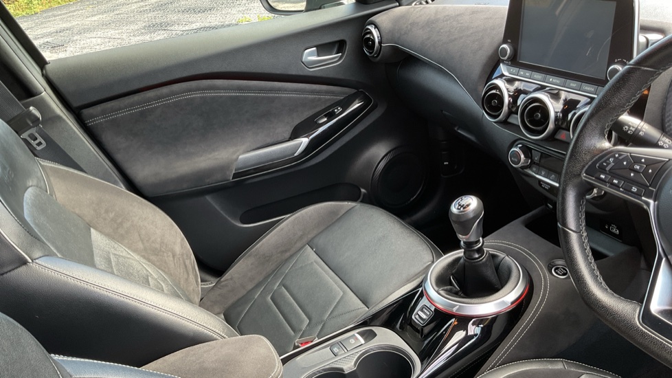Nissan Juke 1.0 DiG-T 114 Tekna+ 5dr Petrol Hatchback - Image 14