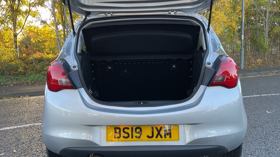 Vauxhall Corsa 1.4 Griffin 5dr Petrol Hatchback - Image 4