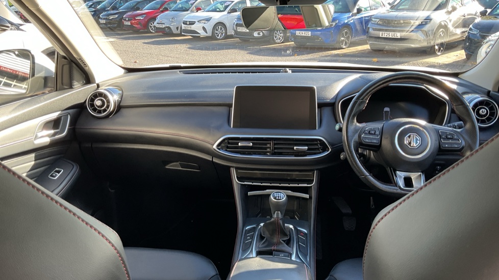 MG HS 1.5 T-GDI Trophy 5dr Petrol Hatchback - Image 10