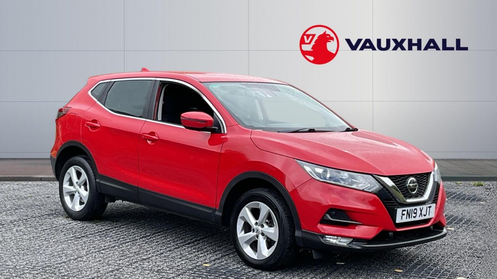 Nissan Qashqai 1.3 DiG-T Acenta Premium 5dr Petrol Hatchback - Image 1
