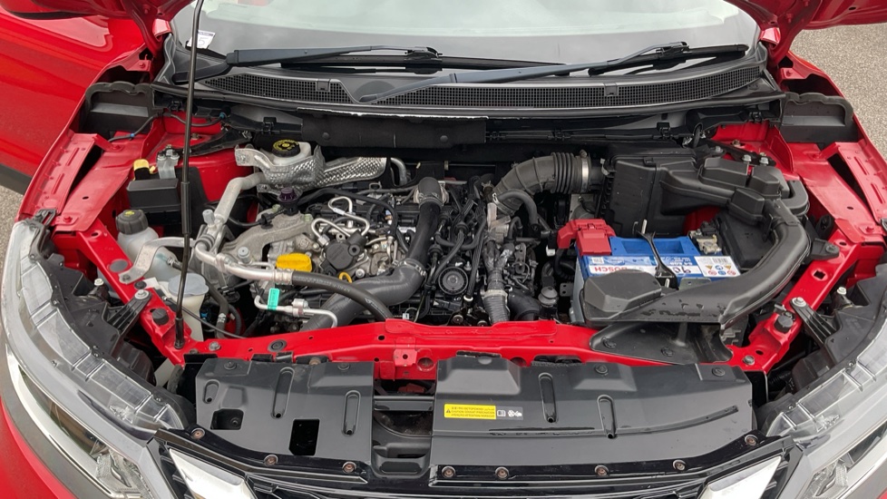 Nissan Qashqai 1.3 DiG-T Acenta Premium 5dr Petrol Hatchback - Image 8
