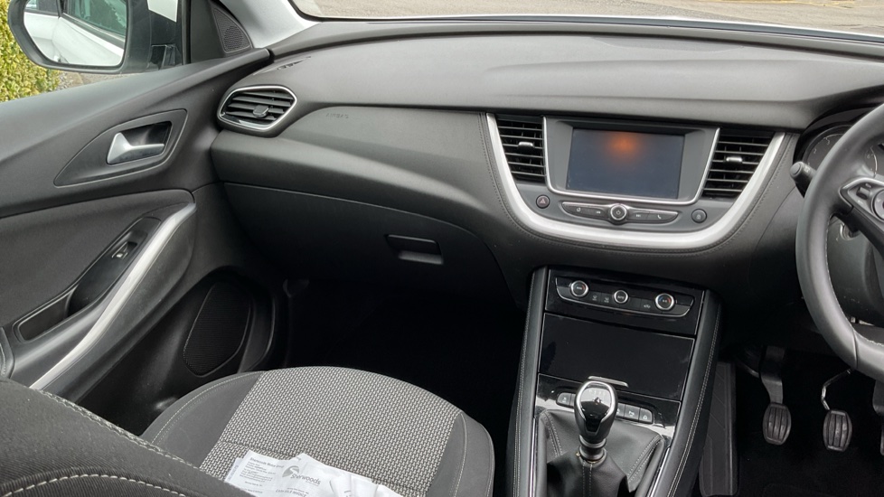 Vauxhall Grandland X 1.5 Turbo D SE 5dr Diesel Hatchback - Image 14