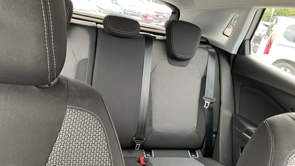 Vauxhall Grandland X 1.5 Turbo D SE 5dr Diesel Hatchback - Image 15