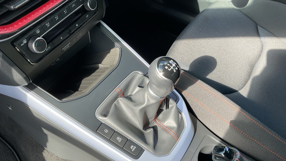 SEAT Arona 1.0 TSI 110 FR 5dr Petrol Hatchback - Image 13