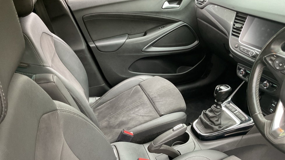 Vauxhall Crossland 1.2 Turbo Ultimate 5dr Petrol Hatchback - Image 14