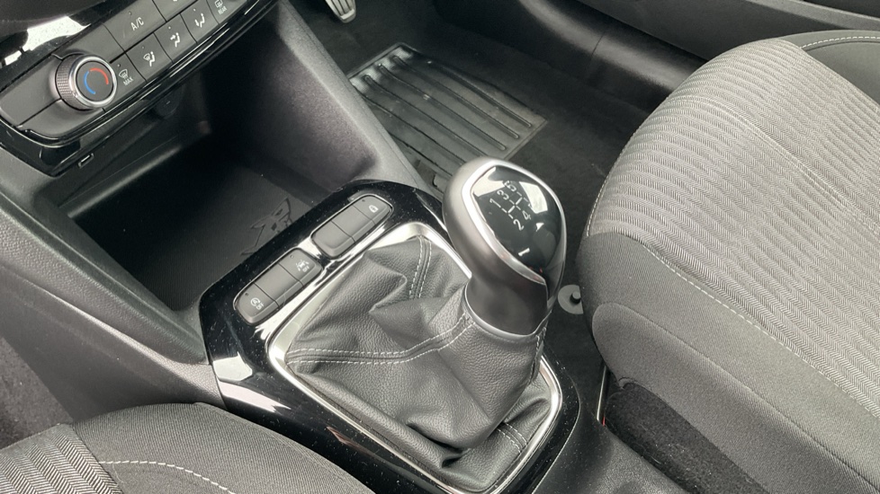 Vauxhall Corsa 1.2 Design 5dr Petrol Hatchback - Image 13