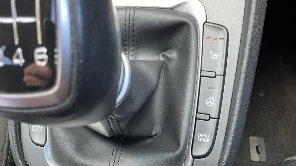Hyundai KONA 1.0 TGDi 48V MHEV Premium 5dr Petrol Hatchback - Image 22