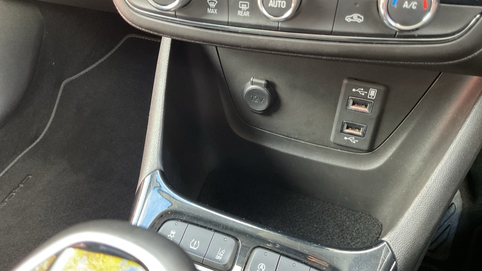 Vauxhall Crossland 1.2 Turbo SRi Nav 5dr Petrol Hatchback - Image 25