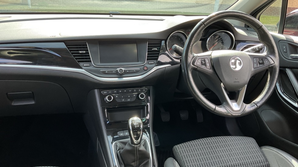 Vauxhall Astra 1.2 Turbo 145 Griffin Edition 5dr Petrol Hatchback - Image 10