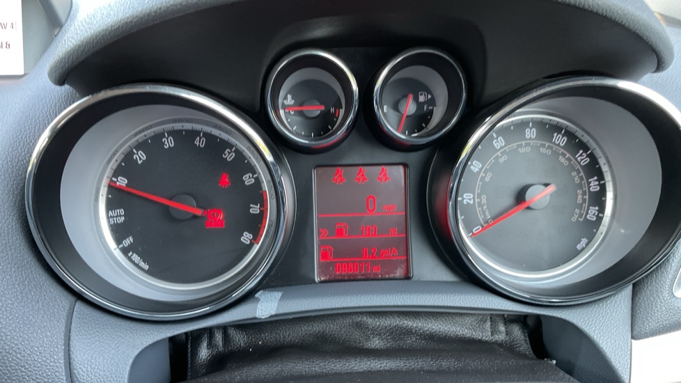 Vauxhall Mokka 1.6i SE 5dr Petrol Hatchback - Image 18