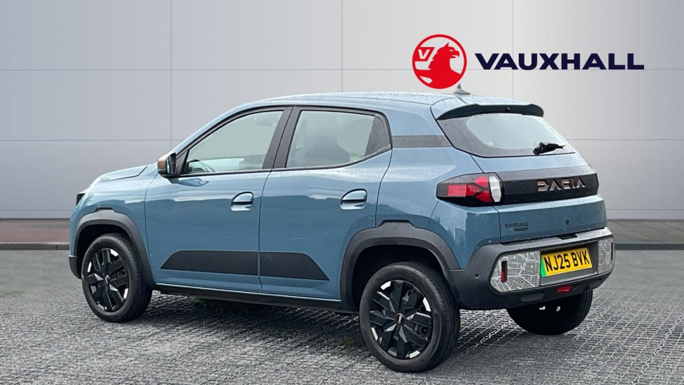 Dacia Spring 27kWh Extreme 65 48kW 5dr Auto Electric Hatchback - Image 2