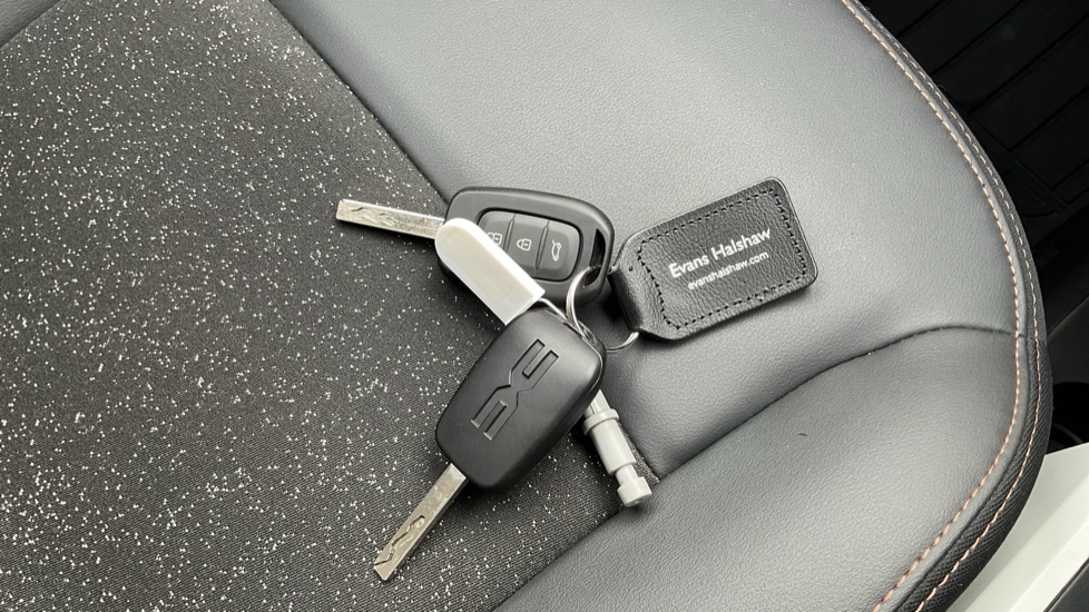 Dacia Spring 27kWh Extreme 65 48kW 5dr Auto Electric Hatchback - Image 20