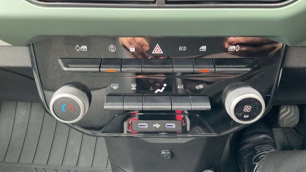 Dacia Spring 27kWh Extreme 65 48kW 5dr Auto Electric Hatchback - Image 24