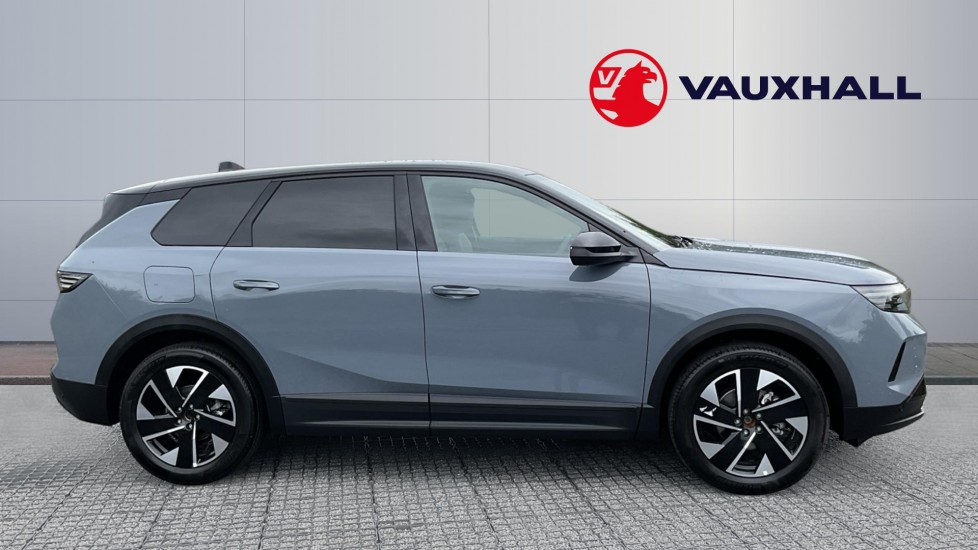 Vauxhall Grandland 1.2 Hybrid 145 Ultimate 5dr e-DCT6 [Pan Roof] Petrol Hatchback - Image 5