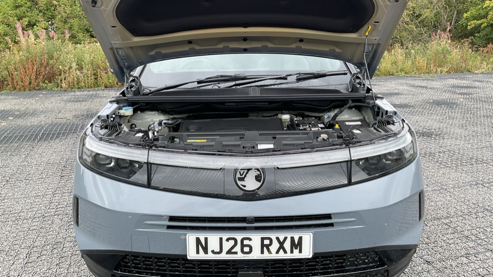 Vauxhall Grandland 1.2 Hybrid 145 Ultimate 5dr e-DCT6 [Pan Roof] Petrol Hatchback - Image 8