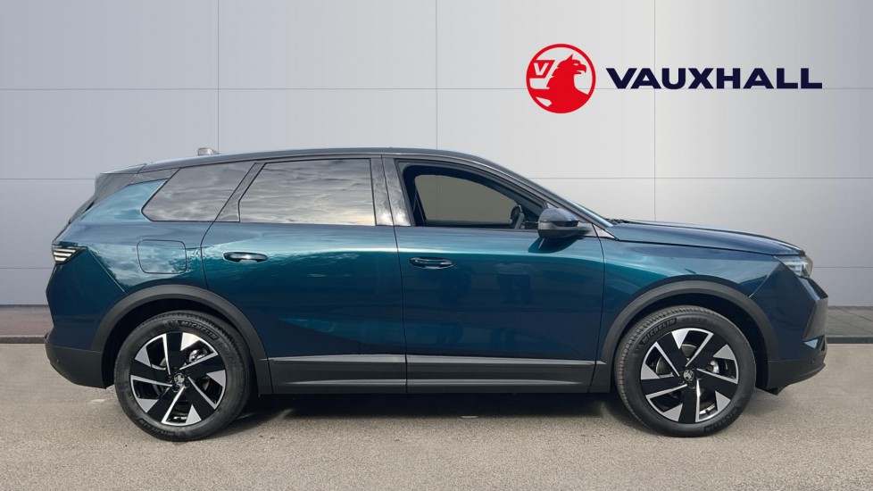Vauxhall Grandland 1.2 Hybrid 145 Ultimate 5dr e-DCT6 [Fixed Roof] Petrol Hatchback - Image 5