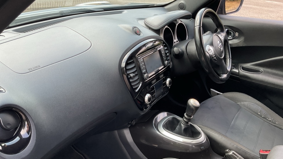 Nissan Juke 1.2 DiG-T Bose Personal Edition 5dr Petrol Hatchback - Image 9