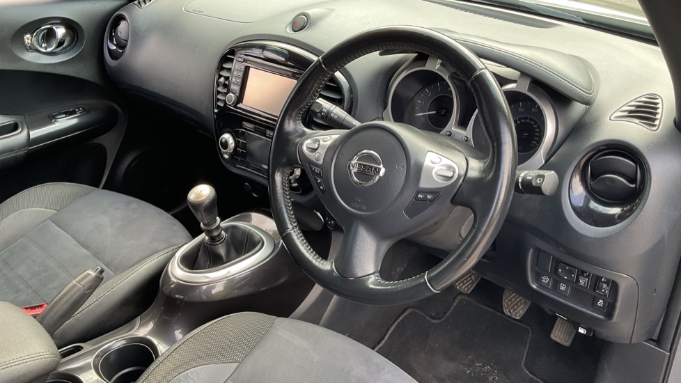 Nissan Juke 1.2 DiG-T Bose Personal Edition 5dr Petrol Hatchback - Image 11