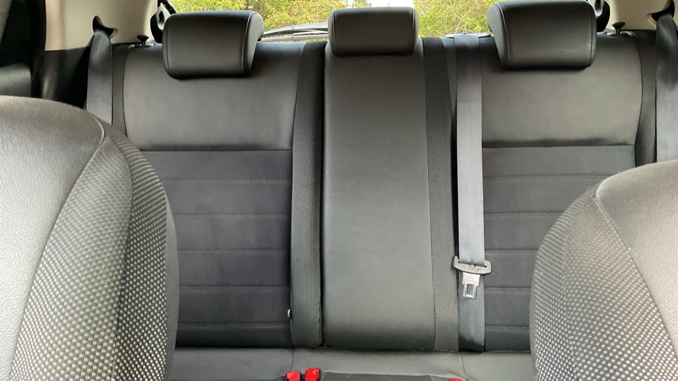 Nissan Juke 1.2 DiG-T Bose Personal Edition 5dr Petrol Hatchback - Image 15