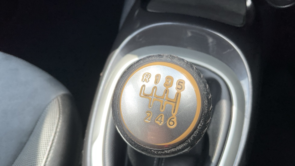 Nissan Juke 1.2 DiG-T Bose Personal Edition 5dr Petrol Hatchback - Image 23
