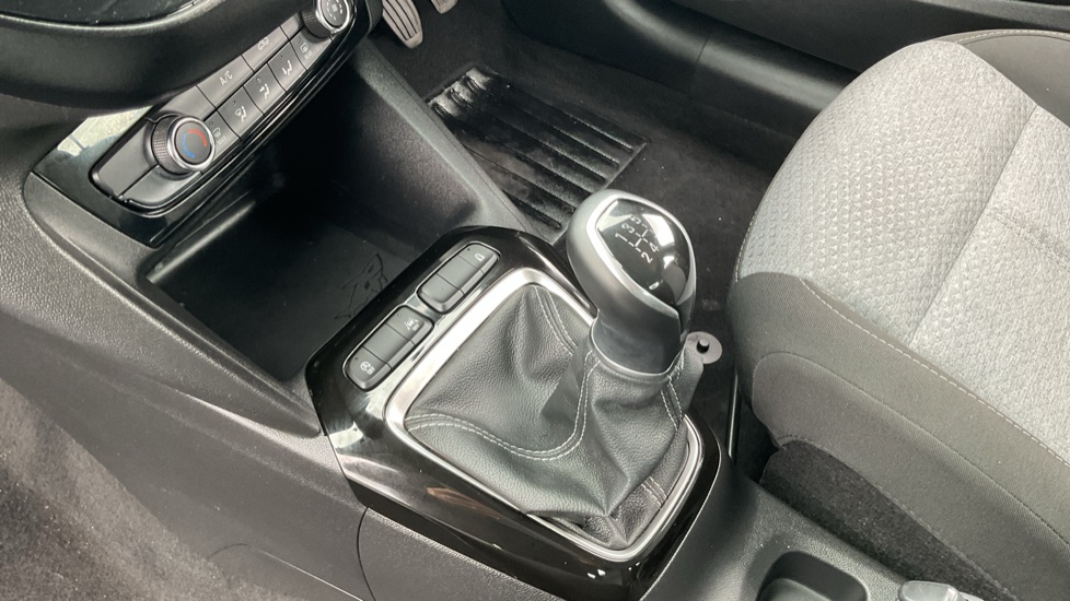 Vauxhall Corsa 1.2 Design 5dr Petrol Hatchback - Image 13