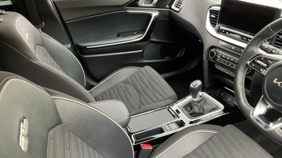 Kia Ceed 1.5T GDi ISG GT-Line 5dr Petrol Hatchback - Image 14