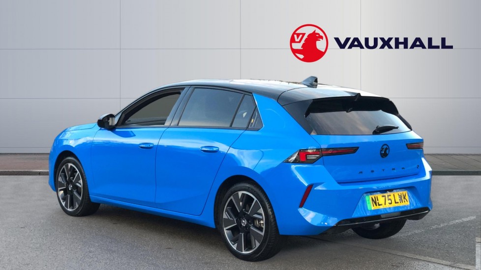 Vauxhall Astra 115kW Ultimate 54kWh 5dr Auto Electric Hatchback - Image 2