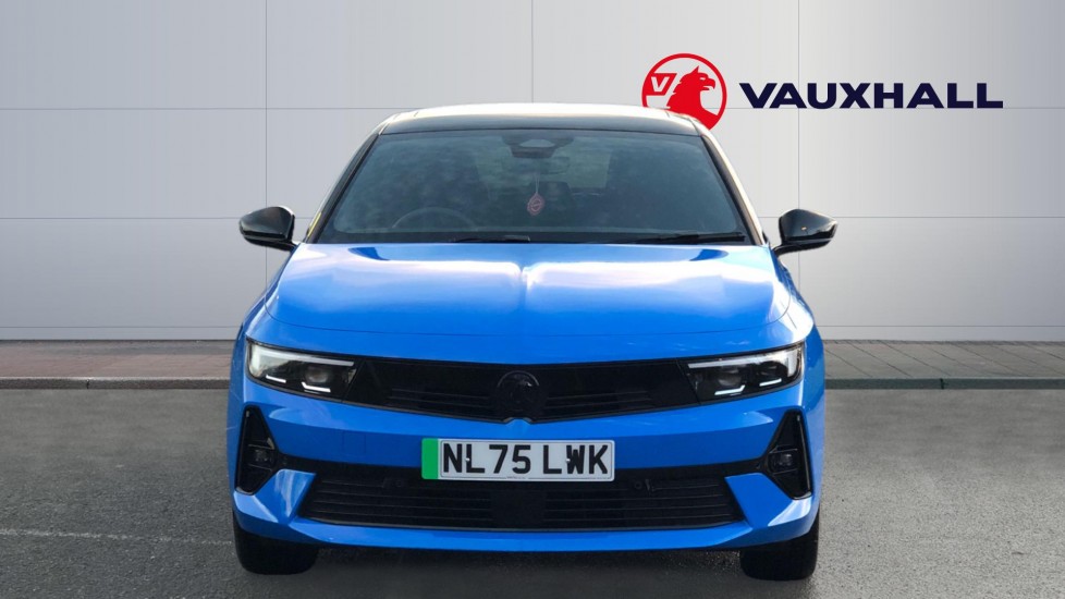 Vauxhall Astra 115kW Ultimate 54kWh 5dr Auto Electric Hatchback - Image 3