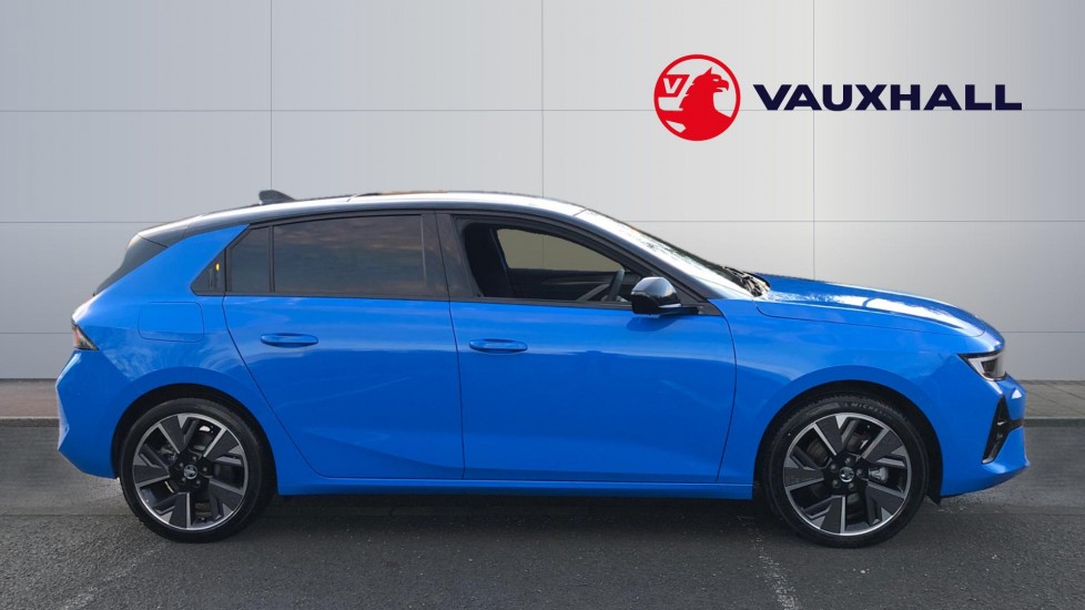 Vauxhall Astra 115kW Ultimate 54kWh 5dr Auto Electric Hatchback - Image 5