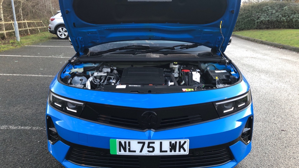 Vauxhall Astra 115kW Ultimate 54kWh 5dr Auto Electric Hatchback - Image 8