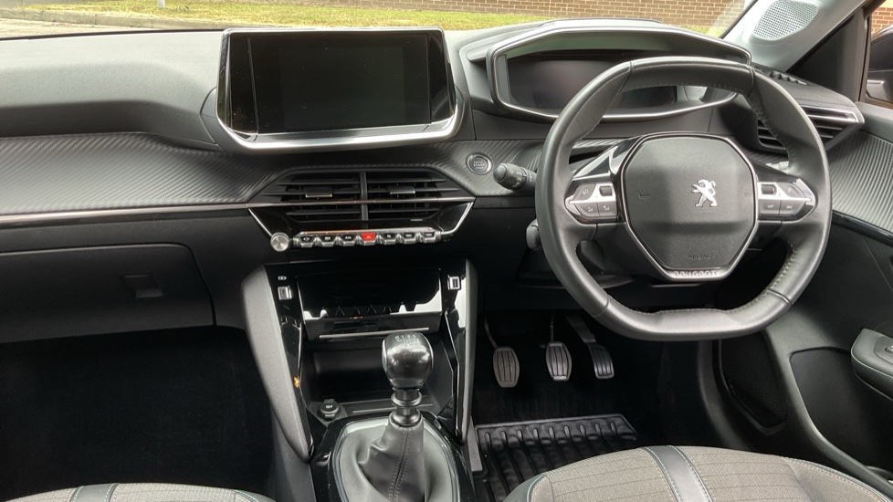 Peugeot 208 1.2 PureTech 100 Allure Premium 5dr Petrol Hatchback - Image 10