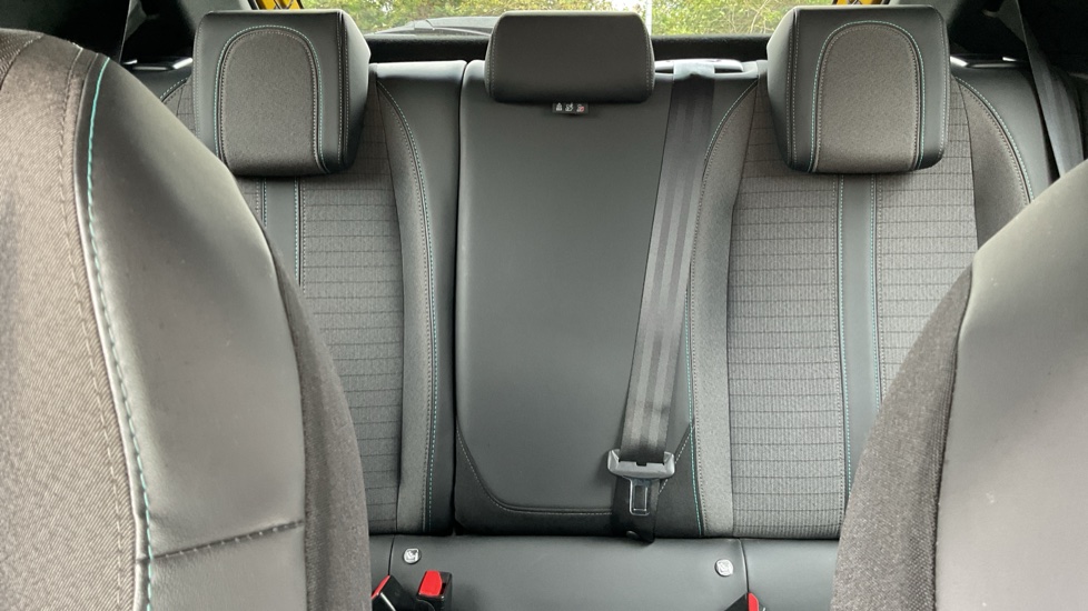 Peugeot 208 1.2 PureTech 100 Allure Premium 5dr Petrol Hatchback - Image 15