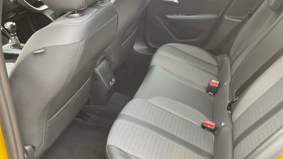 Peugeot 208 1.2 PureTech 100 Allure Premium 5dr Petrol Hatchback - Image 16