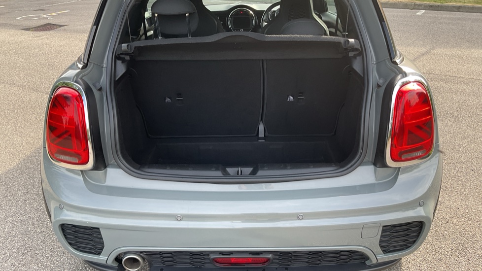 MINI Hatchback 1.5 Cooper II 3dr Petrol Hatchback - Image 4