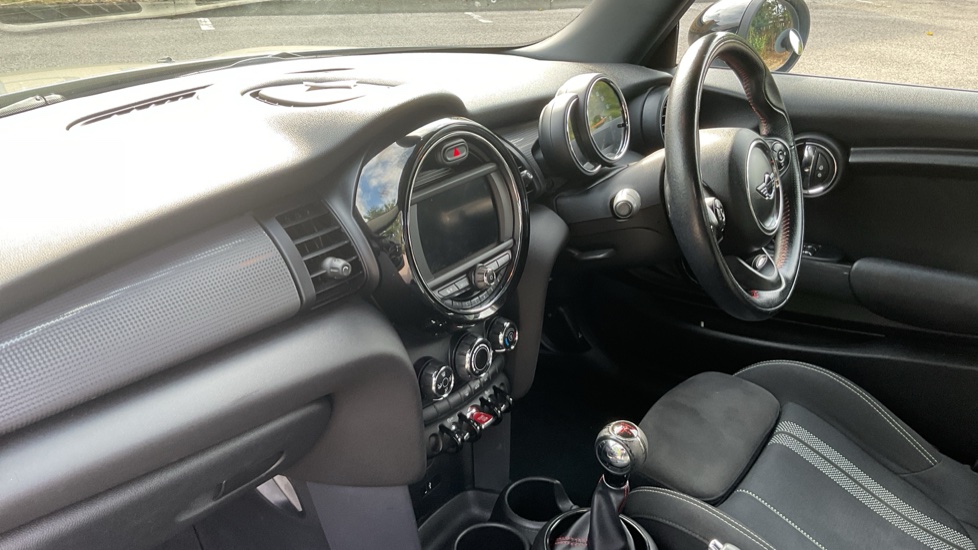 MINI Hatchback 1.5 Cooper II 3dr Petrol Hatchback - Image 9