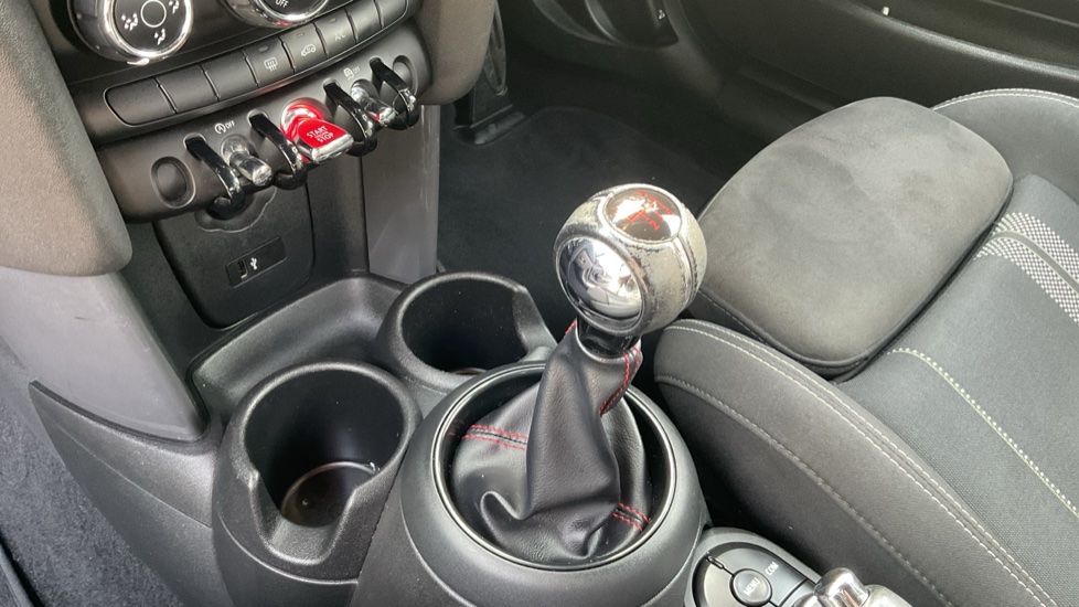 MINI Hatchback 1.5 Cooper II 3dr Petrol Hatchback - Image 13