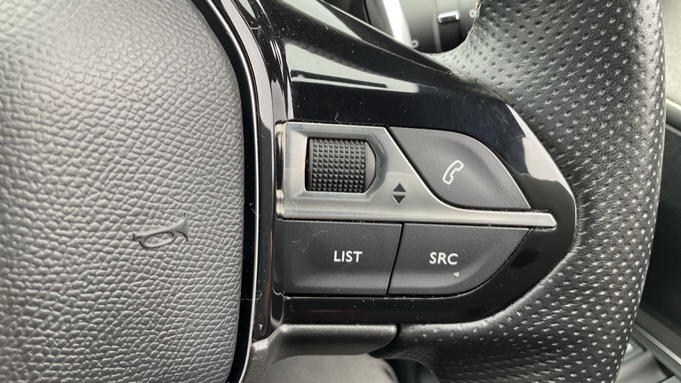Peugeot 3008 1.2 PureTech GT 5dr EAT8 Petrol Estate - Image 25