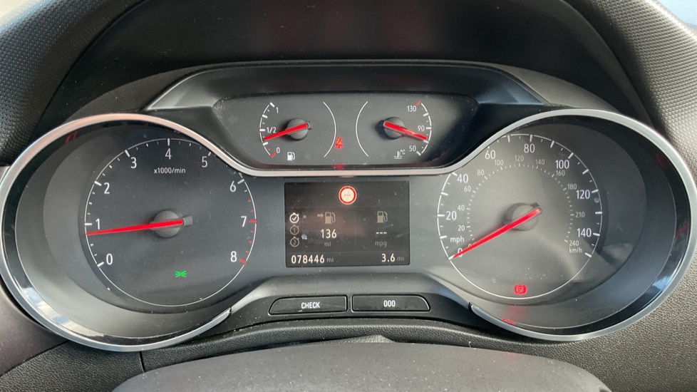 Vauxhall Crossland X 1.2T [130] Elite Nav 5dr [Start Stop] Petrol Hatchback - Image 18