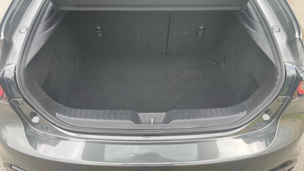 Mazda 3 2.0 e-Skyactiv G MHEV SE-L Lux 5dr Petrol Hatchback - Image 4